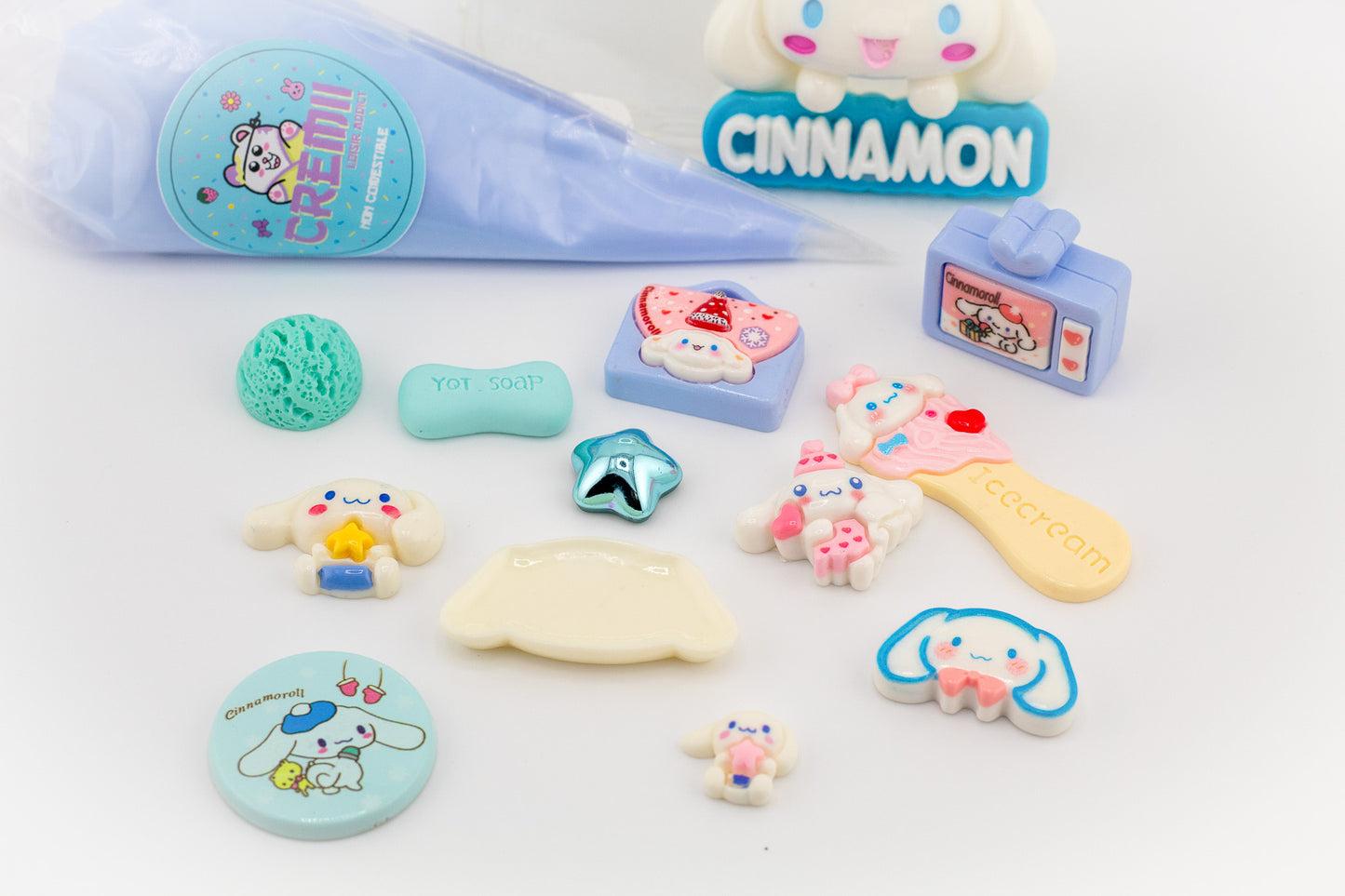 Kit Cinnamoroll à personnaliser – coque transparente, crème bleue et figurine XL kawaii