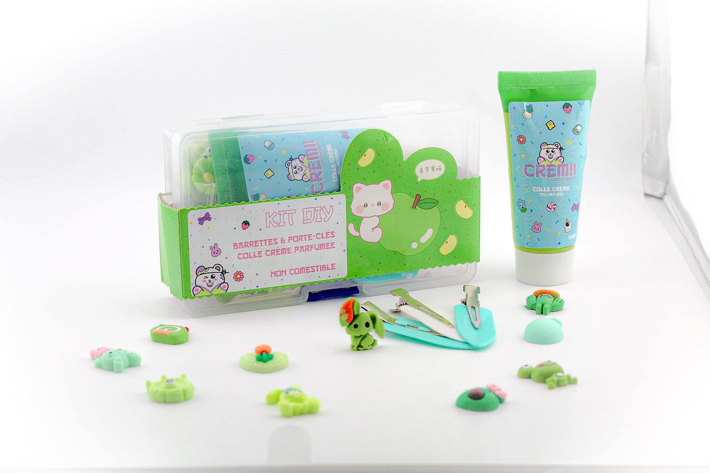 Kit DIY parfum pomme – barrettes et porte-clés à décorer avec crème verte et charms fruités kawaii