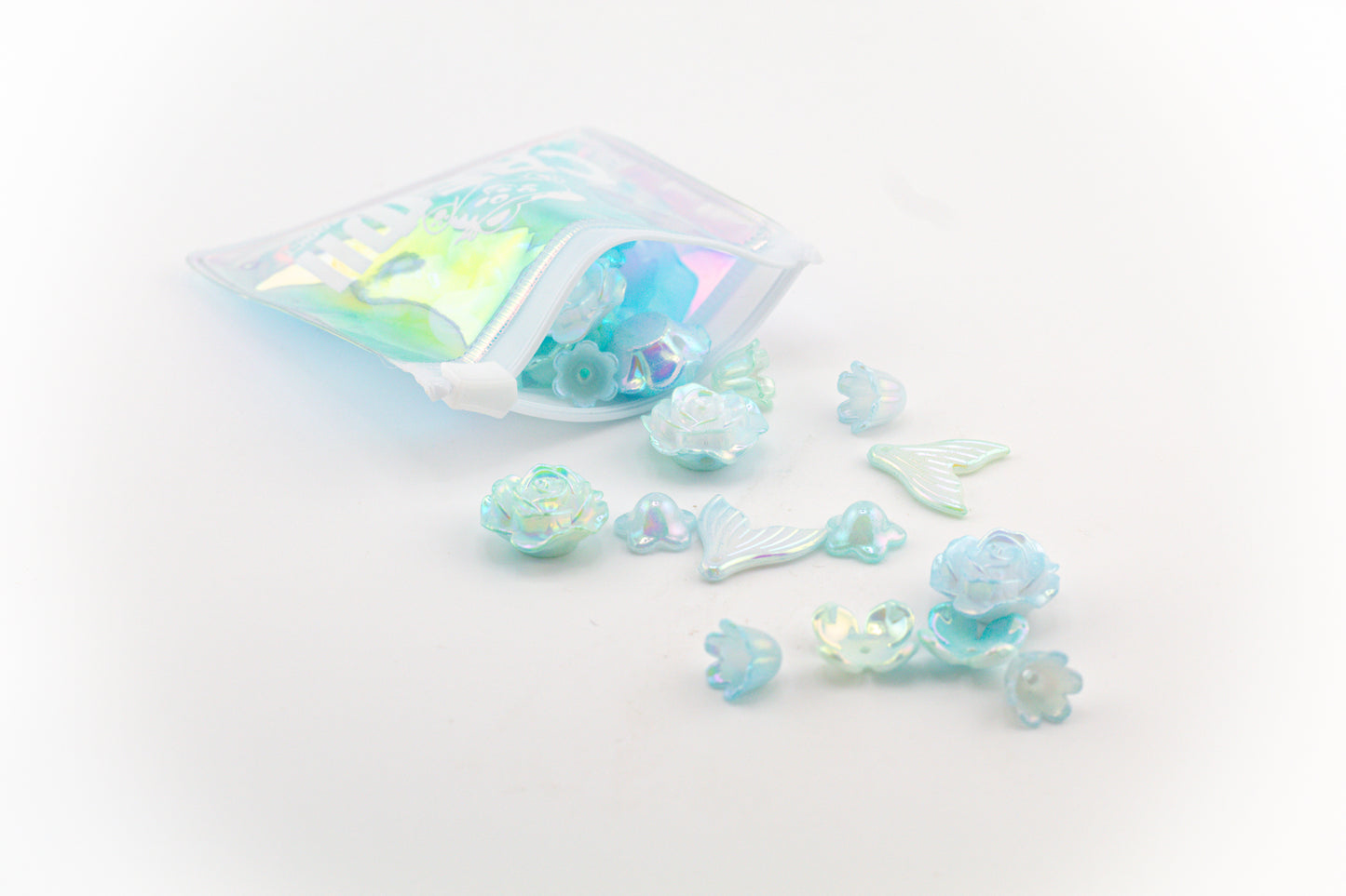 Sachet de charms mix nacré bleu – accessoires DIY kawaii bleutés
