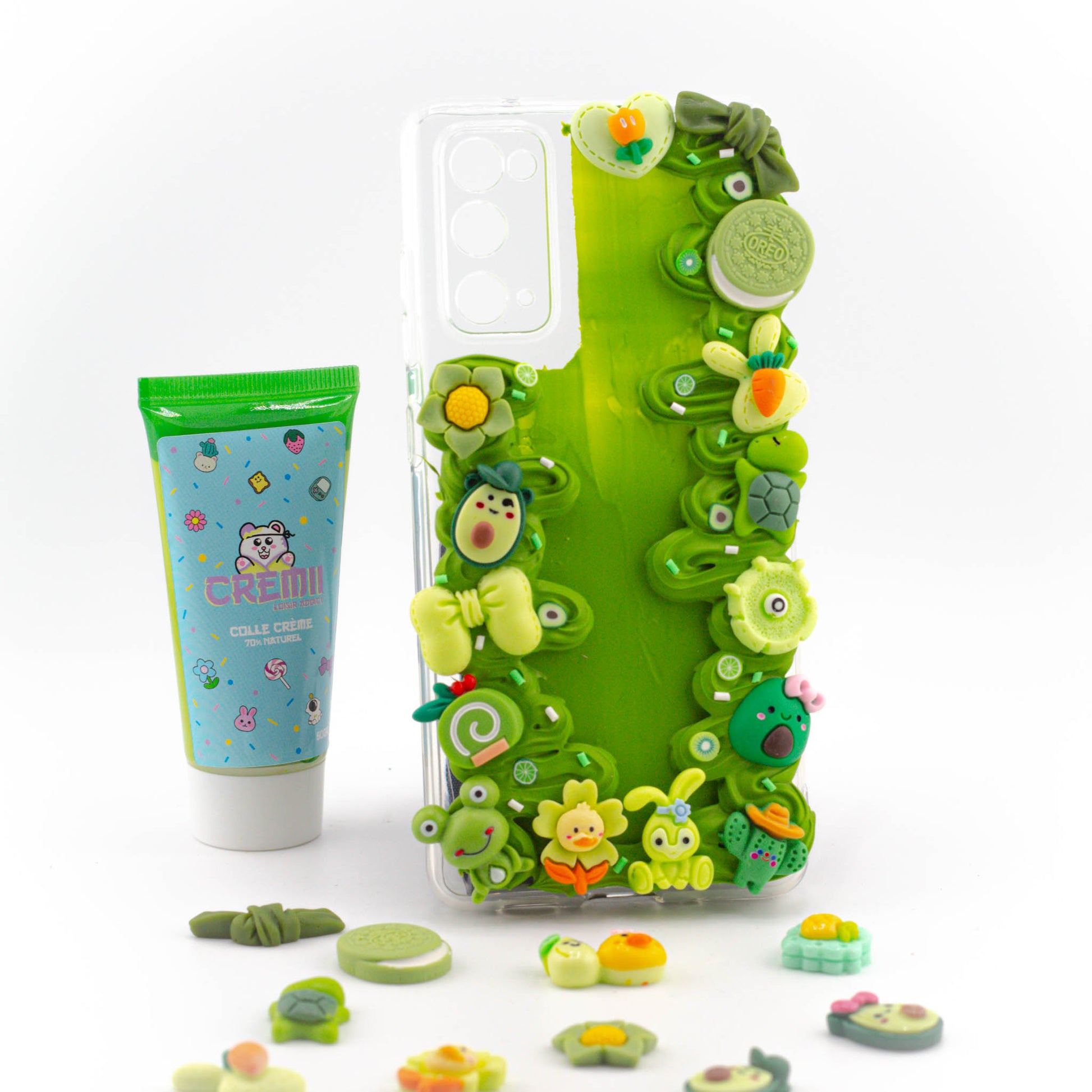 Kit DIY coque de téléphone parfum pomme – décoration kawaii verte avec crème parfumée, charms fruités et coques personnalisables