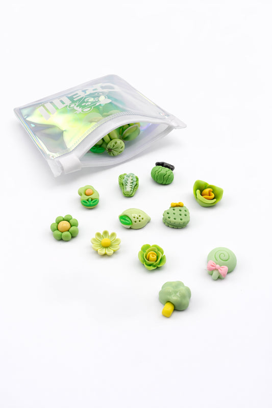 Sachet de mini charms vert